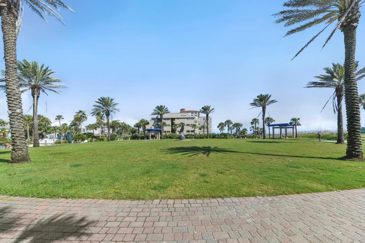 Beach Apartment Джаксънвил Бийч Екстериор снимка